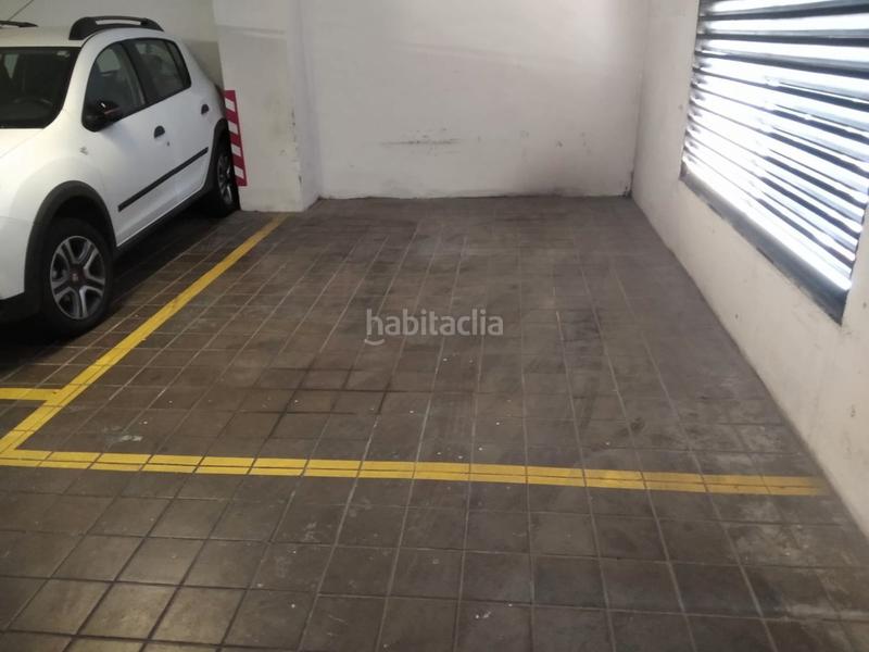 Foto 7bfbef5c-8baa-4502-941e-2617e020e6f9. Autoparkplatz in Putget - Farró Barcelona