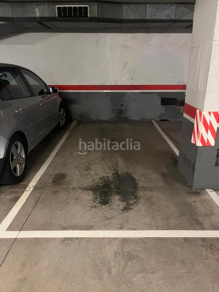 Foto e142cfdc-9e10-406e-b7c9-6c04953002de. Parking coche en carrer de pàdua 9 en Putget - Farró Barcelona