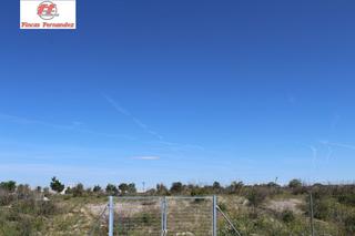 Gewerbliches Grundstück in Velilla de San Antonio. Terreno en venta en polígono sector xxv