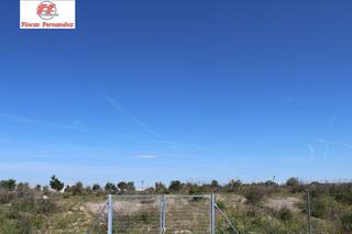 Solar industrial en Velilla de San Antonio. Terreno en venta en pol. ind. sector xxv