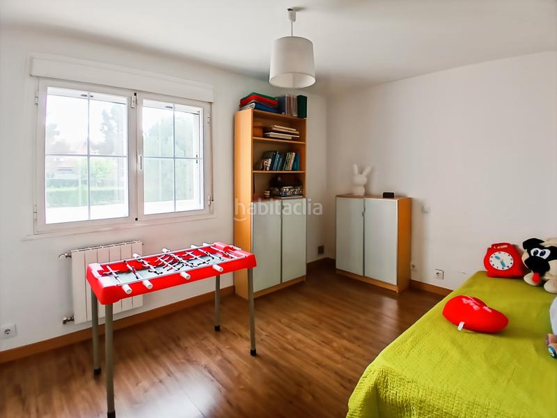 Foto 31b79e45-631d-4a5f-aa57-d43d0175ebd7. Casa aparellada amb xemeneia calefacció aparcament piscina a Rivas - Vaciamadrid