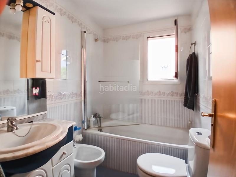 Foto d86150af-de72-42a1-92a5-2dc9d13c03a8. Casa aparellada amb xemeneia calefacció aparcament piscina a Rivas - Vaciamadrid