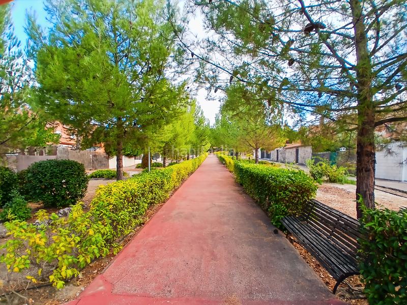 Foto db7286b2-9afd-48b7-83c6-dffb43074845. Casa aparellada amb xemeneia calefacció aparcament piscina a Rivas - Vaciamadrid