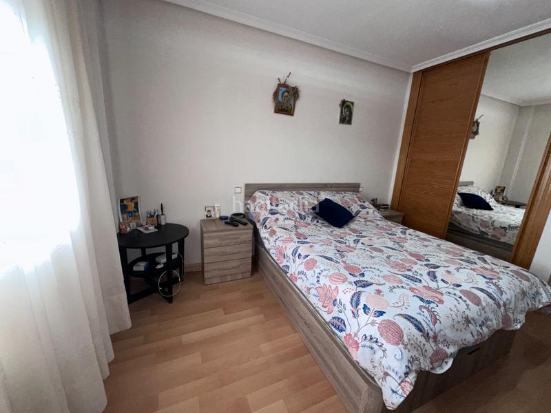 Foto c3dfd8c3-cb0e-4a2a-8af0-8e54b2ddd29b. Pis amb calefacció piscina a Velilla de San Antonio