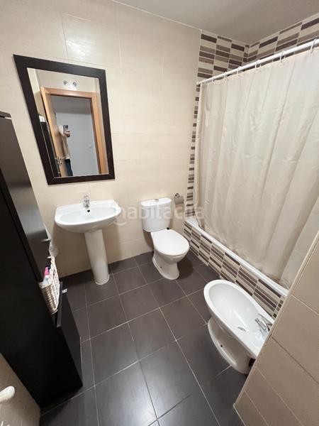 Foto e2d35083-1796-4718-8120-9384e9bdaa2c. Miete zweistöckige wohnung mit heizung parking in Velilla de San Antonio