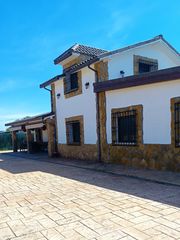 Chalet  Calle de las lagunas de ruidera. Chalet independiente zona las acacias mejorada del campo