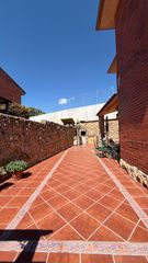 Xalet  Calle sillita de la reina. Chalet independiente campo real
