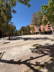 Local Comercial a Calle de Luis de Hoyos Sainz