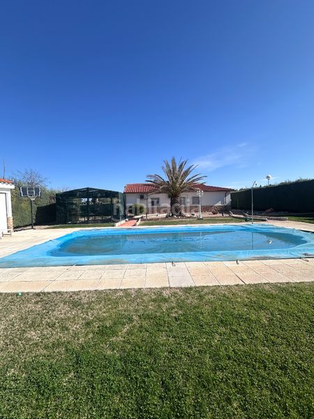 Foto 9517c5b8-30c3-43fb-9c31-4fb599ba8e99. Casa amb xemeneia calefacció aparcament piscina a Illana