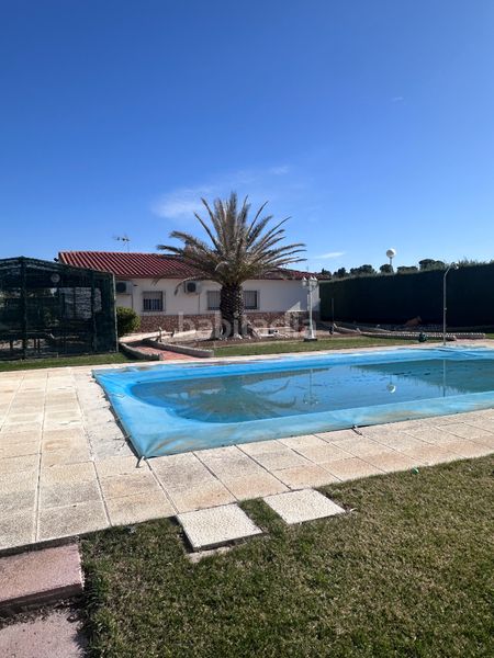 Foto cdc56fd0-7d28-4ce3-81a0-2af9f9b3ad7c. Casa amb xemeneia calefacció aparcament piscina a Illana