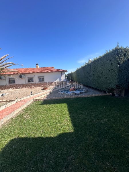 Foto eb985d66-c6c9-44d2-9b07-78a1988a2b7f. Casa amb xemeneia calefacció aparcament piscina a Illana
