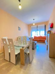 Appartement à Calle berlin 12. Fantástico piso en venta en velilla de san antonio