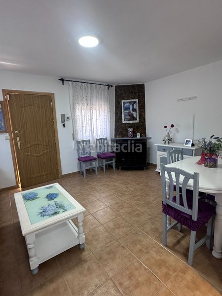 Foto 56c3dab5-1cd6-4fc2-8e94-7385f7a32f1c. Casa a calle mar báltico 43 a Illana