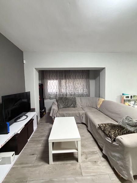 Foto d737fb94-896a-4316-9a5d-aadcede95596. Casa amb xemeneia calefacció aparcament a Loeches