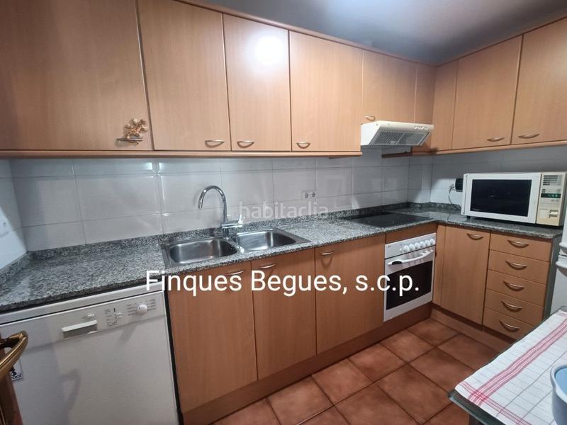 Foto bea95c9d-6d08-4b8e-8a1c-5c78ae5e0832. Casa adossada amb calefacció aparcament a Begues
