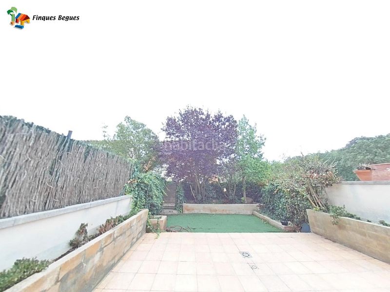 Foto 07038dc2-2e84-4f8c-ab79-4c5cf2d0d389. Casa aparellada amb calefacció aparcament piscina a Begues