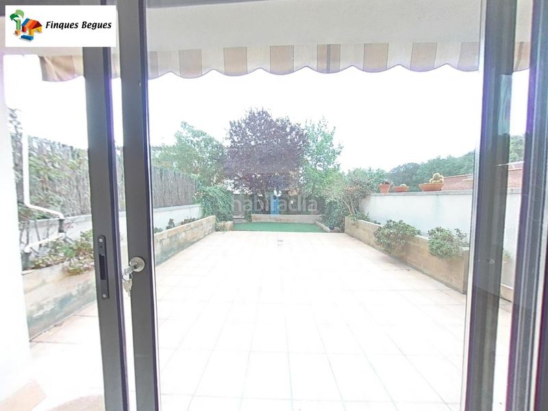 Foto 076e8eef-8052-440c-a506-2ff4c5aa3d74. Casa aparellada amb calefacció aparcament piscina a Begues