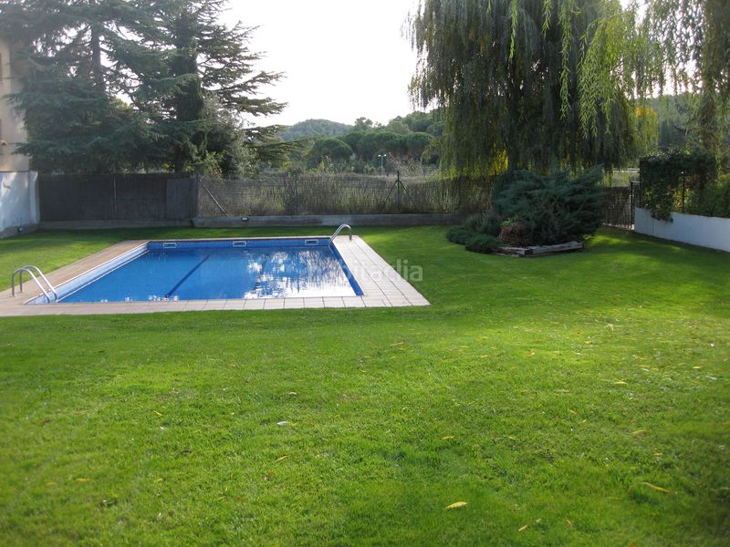 Foto 16c74790-91bf-4cff-973f-76e6d41e49db. Casa aparellada amb calefacció aparcament piscina a Begues