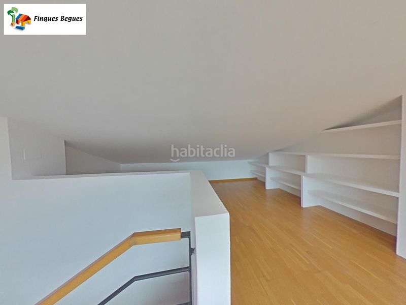 Foto 484b37b4-8de7-4d69-b841-b009cee7c814. Casa aparellada amb calefacció aparcament piscina a Begues