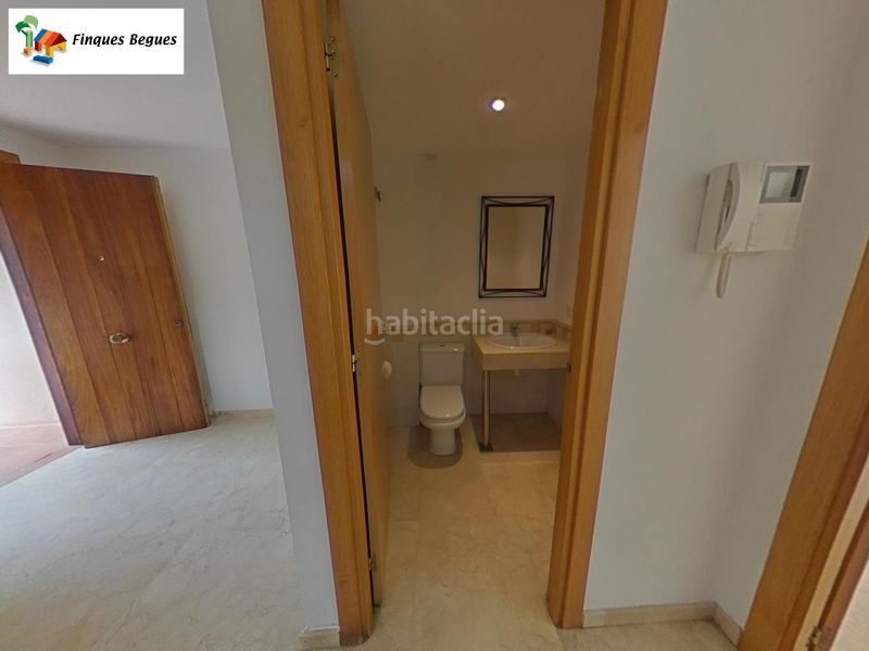 Foto 7d6412c8-9531-4404-ba70-ab7d80bc712b. Casa aparellada amb calefacció aparcament piscina a Begues