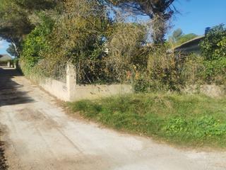 Residential Plot in Begues. Terreno esquinero en begues park
