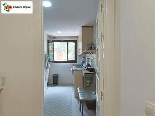 Appartement à Carrer sant eudald 28. Amplio piso en zona tranquila de begues