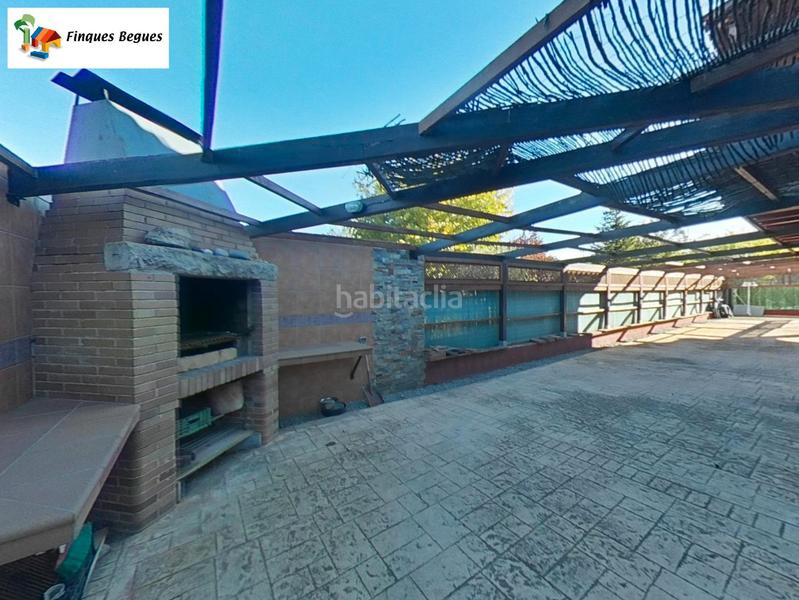 Foto 0264bba8-d73e-449d-bbda-294a138211be. Xalet amb xemeneia calefacció aparcament piscina a Begues