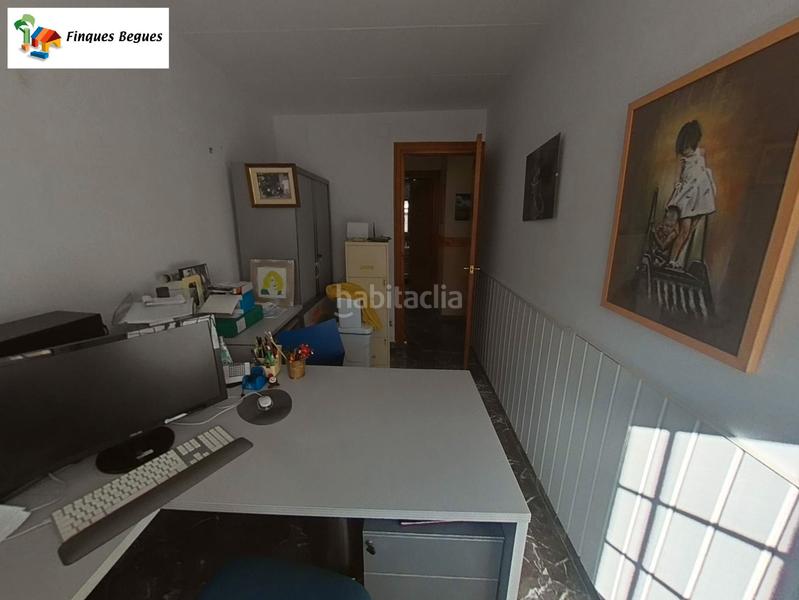 Foto 14eaef1c-e463-4275-a7f8-db27124696a9. Xalet amb xemeneia calefacció aparcament piscina a Begues