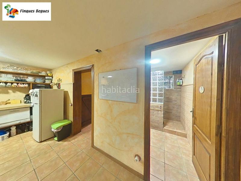 Foto 282c37dd-6787-40e3-a08a-f2a678ed40b5. Xalet amb xemeneia calefacció aparcament piscina a Begues