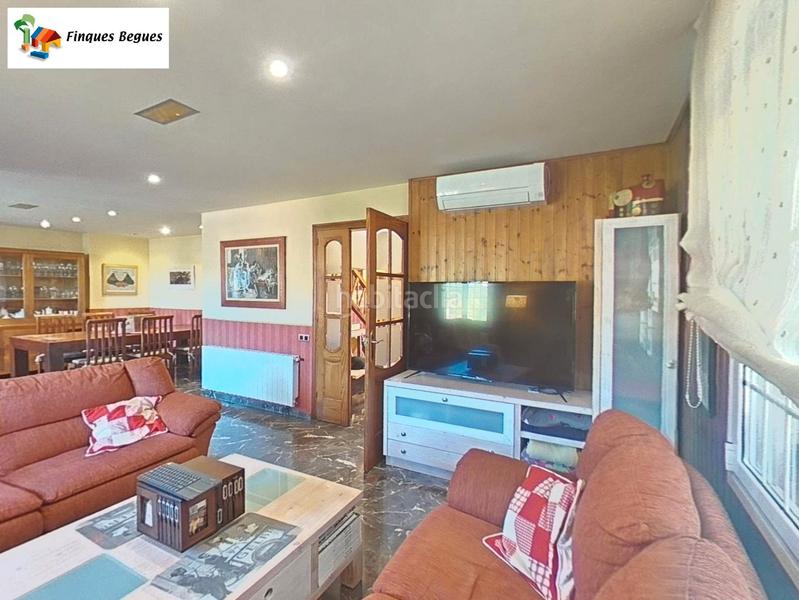 Foto 8b6283b7-409d-4f4e-8752-eccc271c14ac. Xalet amb xemeneia calefacció aparcament piscina a Begues