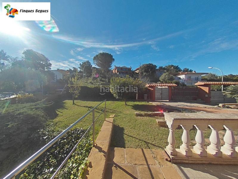 Foto 8c408cf0-bb8b-4247-b1cd-8b9ded6af8ad. Xalet amb xemeneia calefacció aparcament piscina a Begues