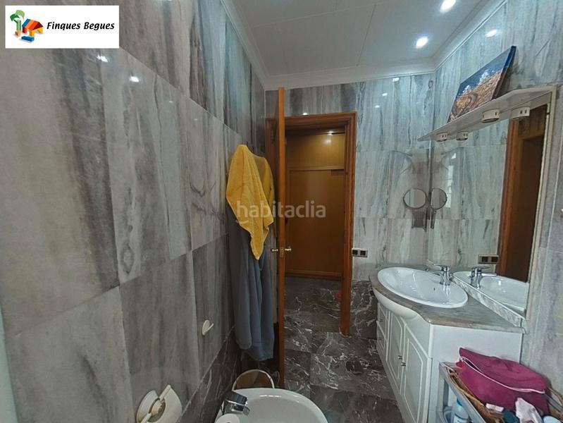 Foto 91b5a2b5-6cb6-4649-8a16-265726b9ad79. Xalet amb xemeneia calefacció aparcament piscina a Begues