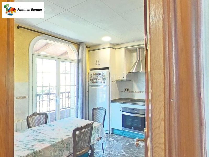 Foto c27f6768-459d-4590-b51a-0995e79afecd. Xalet amb xemeneia calefacció aparcament piscina a Begues