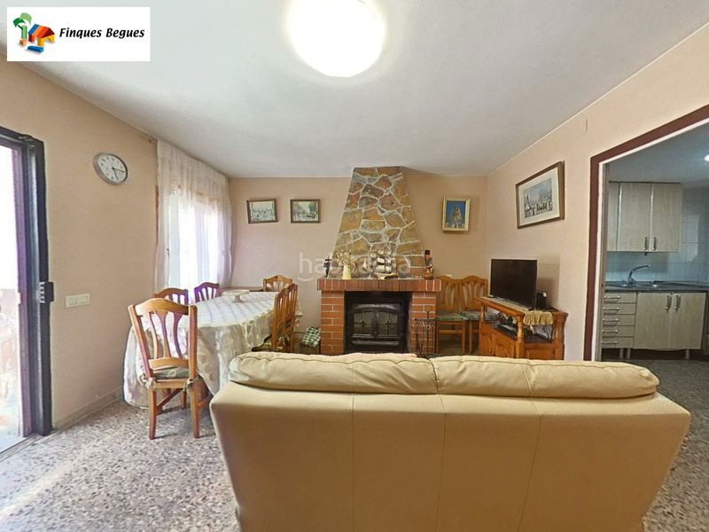 Foto 8d16b5a6-50ee-4fdb-b0fb-ef4562e8a6d0. Masia a n/a a Begues