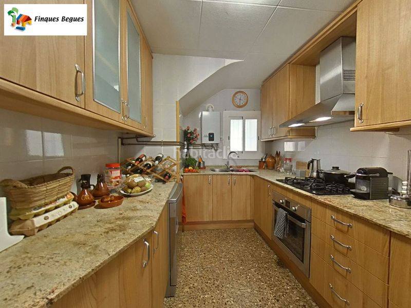 Foto bea5d6e3-35b9-4390-954f-e7c869b0b4e5. Masia a n/a a Begues