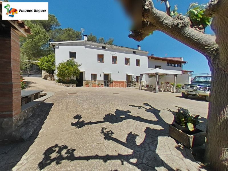 Foto c6ad61ad-5574-478d-9dc4-6da13b4a7ae7. Masia a n/a a Begues