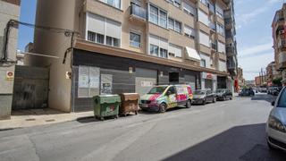 Casa a Petrer. Casa en planta baja, reforma a tu gusto!!! en petrer buena ubica