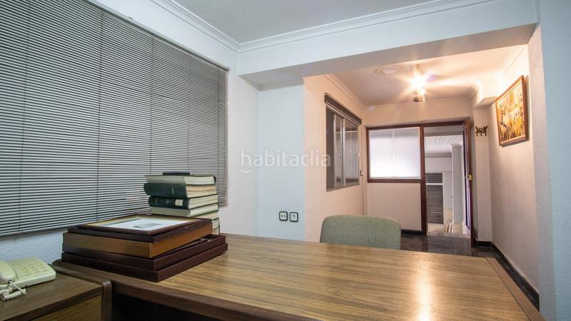 Foto c4949127-f4e8-4cb1-ac56-26d297c354b6. Business premise in Plaza Castelar - Mercado Central Elda