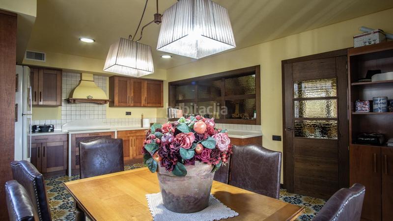 Foto 1b839c36-2bf2-4afc-8410-97ac96673bb7. Chalet with heating parking pool in Las Trescientas-San Francisco-Ciudad Vergel Elda