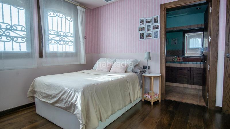 Foto 1e1aa03c-17b2-40a2-9335-50fa6886b3ef. Chalet with heating parking pool in Las Trescientas-San Francisco-Ciudad Vergel Elda