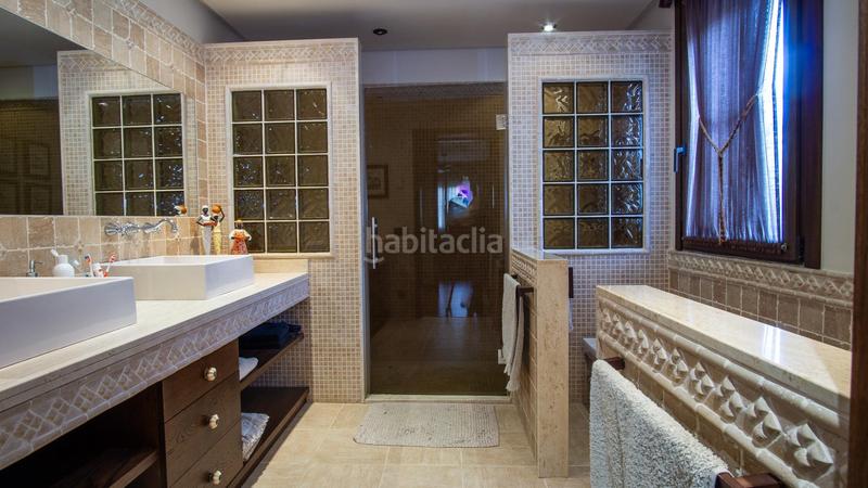 Foto bc225e8b-3fd1-4fe7-ac61-6418f1a0a5db. Chalet with heating parking pool in Las Trescientas-San Francisco-Ciudad Vergel Elda