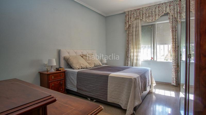Foto 9a5d0457-f9f4-4aac-8918-fd85811afdee. Piso  con garaje y ascensor en zona tranquila en Elda