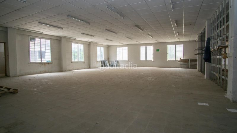 Foto be4ba56c-a4a1-49d3-9469-33de4d371fac. Local comercial a Petrer