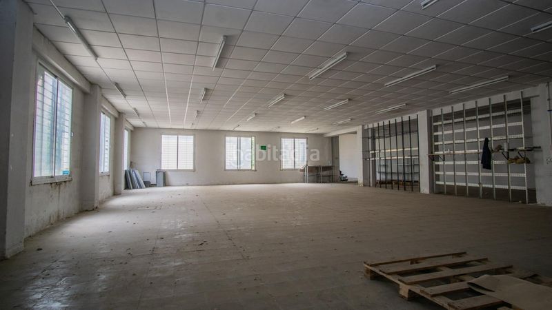 Foto e88d22d3-6197-460c-8271-3c2c8169e918. Local comercial a Petrer