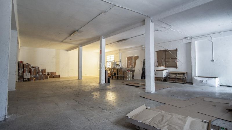 Foto f128e365-d94b-4548-86ca-a523a32b66d5. Nau industrial a Salinas