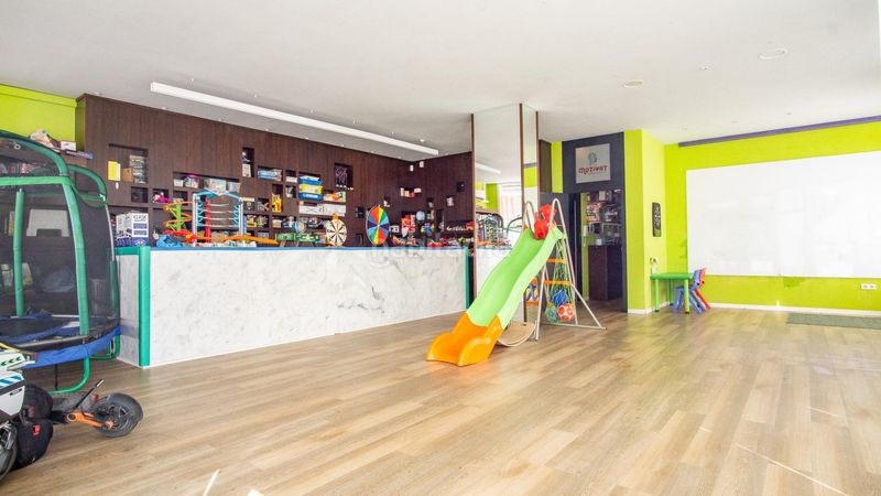 Foto fc98e819-79bb-42d4-996f-e643e4ab19b5. Local comercial a Petrer