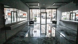 Lloguer Local Comercial a Centro. Local venta o alquiler en plaza mayor de elda