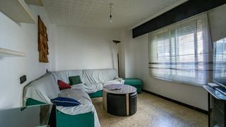 Appartamento in Centro. Piso esquina muy soledo con ascensor en zona calle nueva