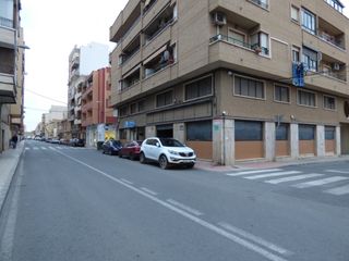 Miete Geschäftsraum in Centro. Local comercial amplio en calle lamberto amat