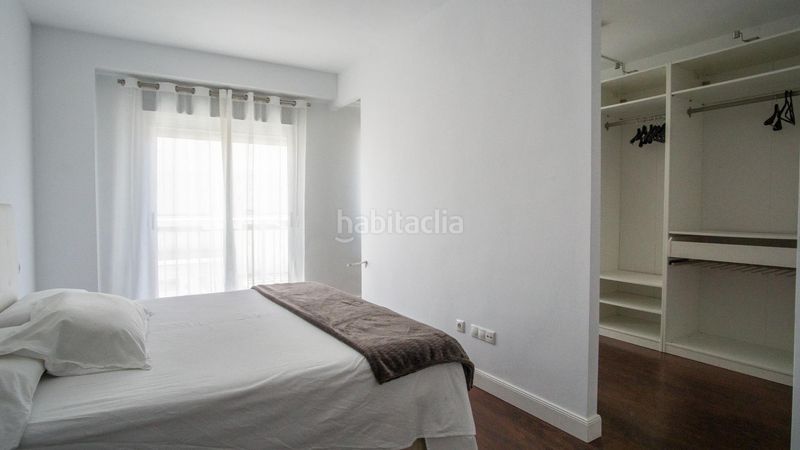 Foto c04b5588-e915-485b-a958-825c1f88b66f. Rent penthouse with parking in Plaza Castelar - Mercado Central Elda